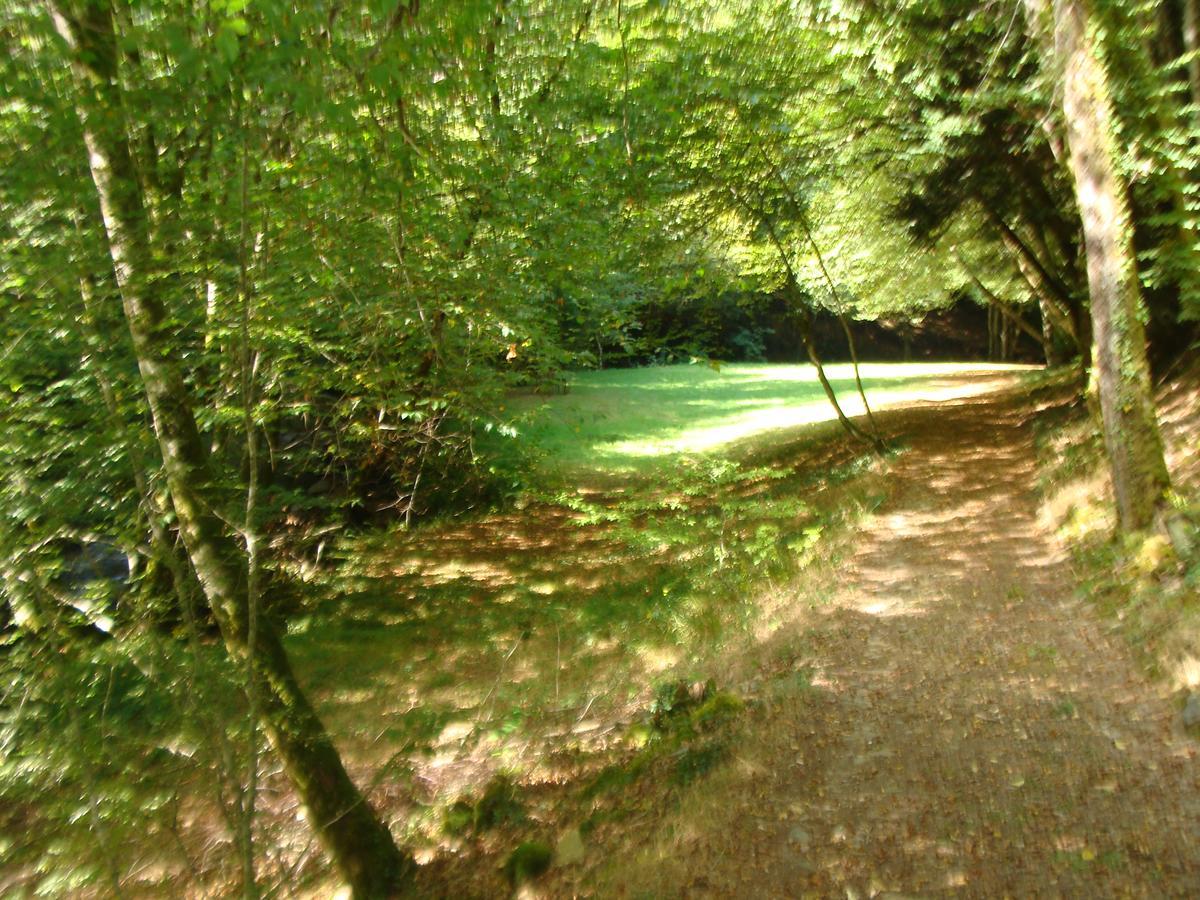 Logis La Gamade Hotell Donzenac Exteriör bild