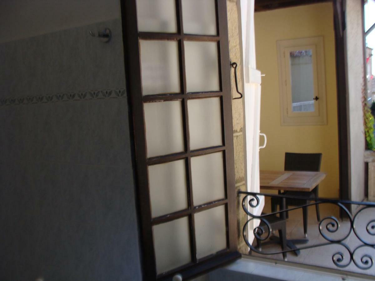 Logis La Gamade Hotell Donzenac Exteriör bild